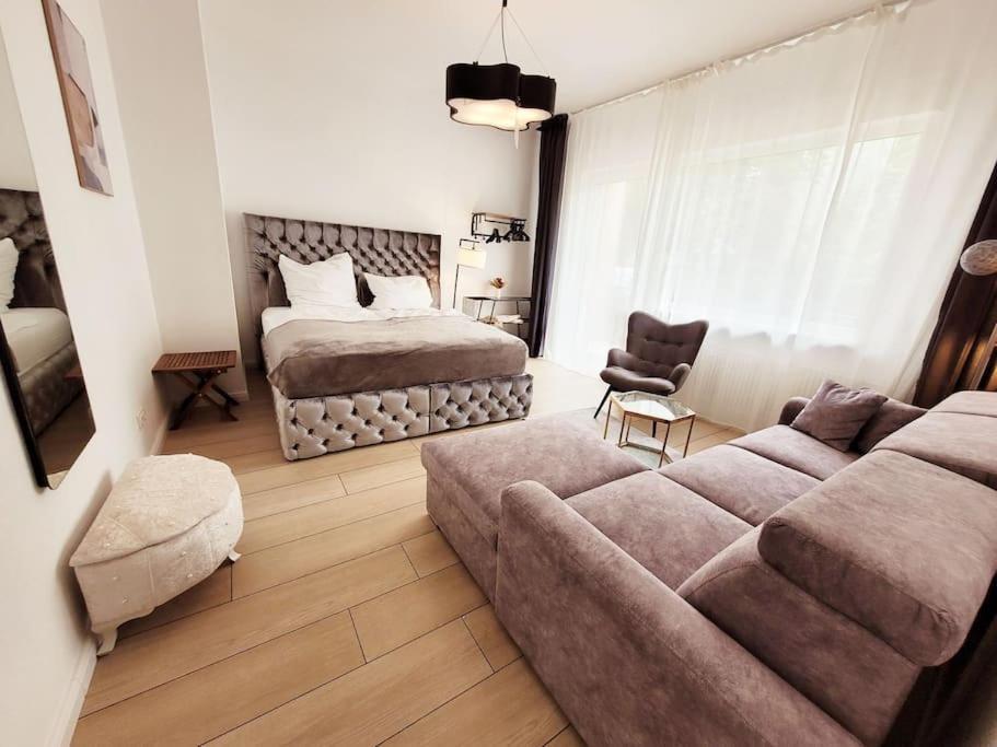 Duplex Apartment Ullstein- 4 Bedrooms, 2 Bathrooms, Living Room, 2 Parking Spaces, Boxspringbeds, Family & Business Apartment! Berlin Exterior photo
