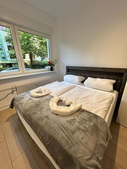 Duplex Apartment Ullstein- 4 Bedrooms, 2 Bathrooms, Living Room, 2 Parking Spaces, Boxspringbeds, Family & Business Apartment! Berlin Exterior photo