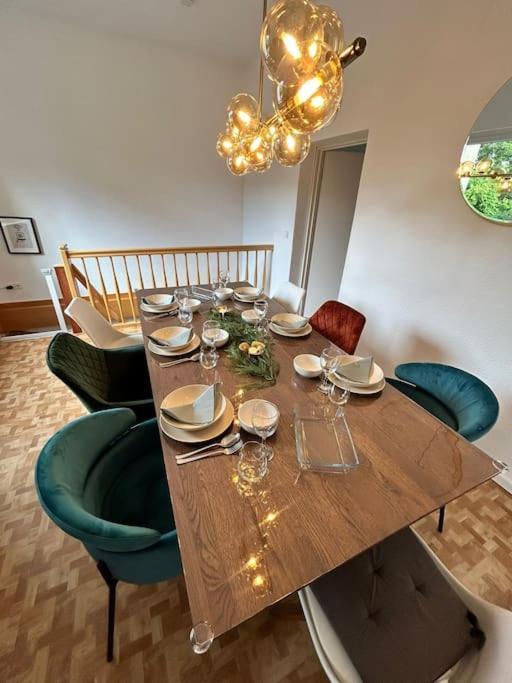 Duplex Apartment Ullstein- 4 Bedrooms, 2 Bathrooms, Living Room, 2 Parking Spaces, Boxspringbeds, Family & Business Apartment! Berlin Exterior photo