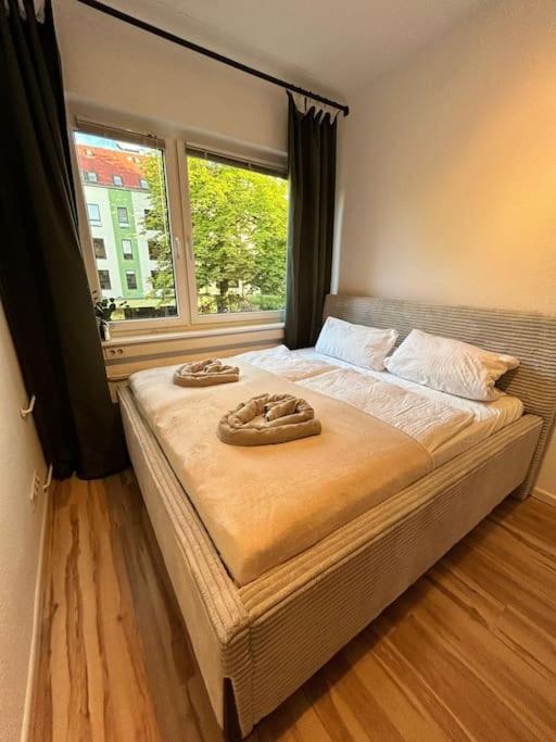 Duplex Apartment Ullstein- 4 Bedrooms, 2 Bathrooms, Living Room, 2 Parking Spaces, Boxspringbeds, Family & Business Apartment! Berlin Exterior photo